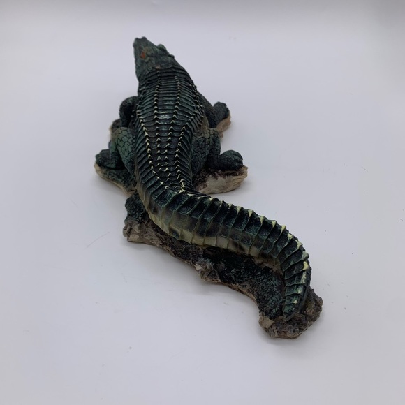 Realistic Alligator On Rock- Resin Indoor/Outdoor Aquarium Decor 12”Long - Picture 9 of 10